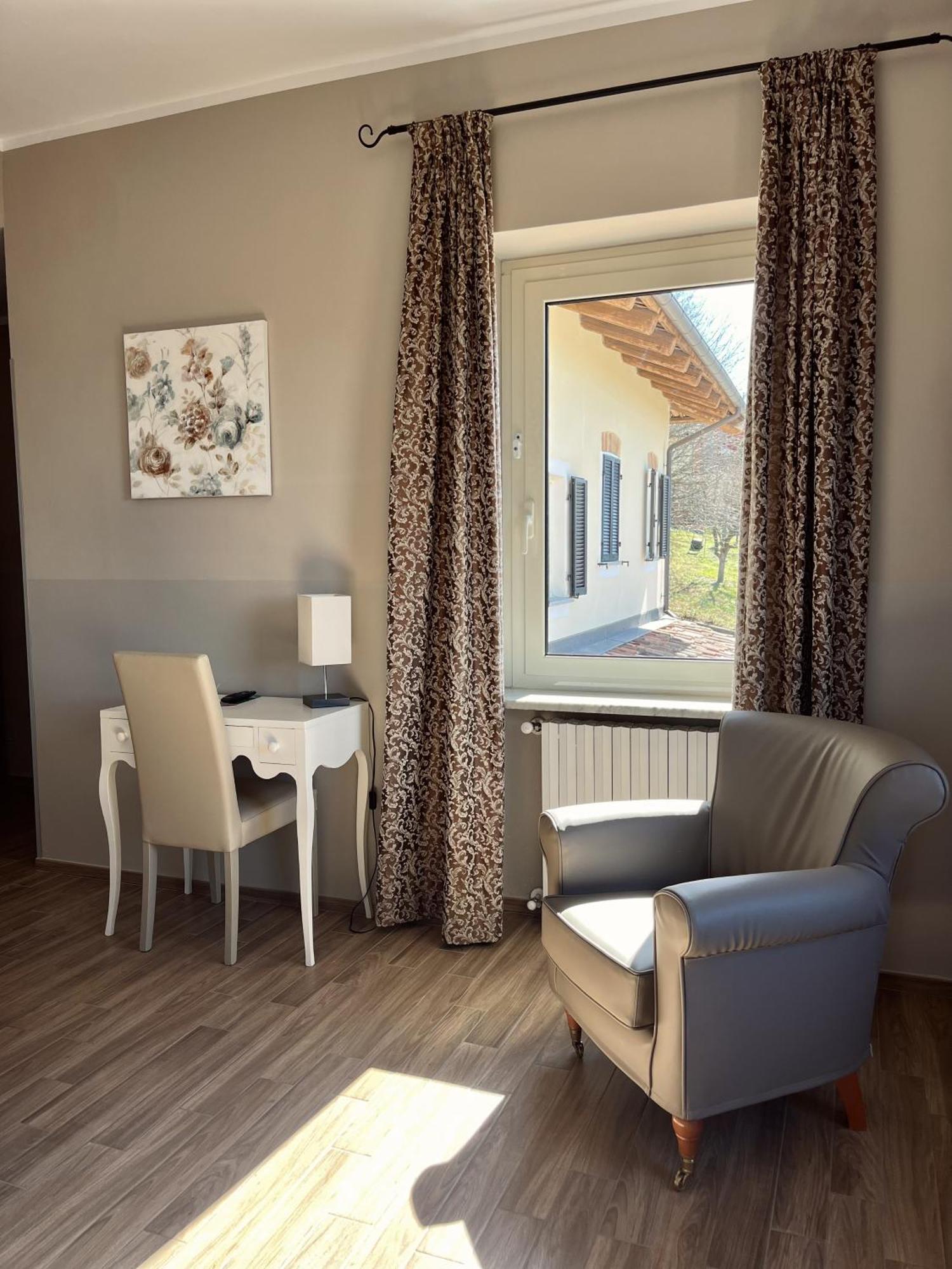 Casa Caimotta Hotel Neive Bagian luar foto